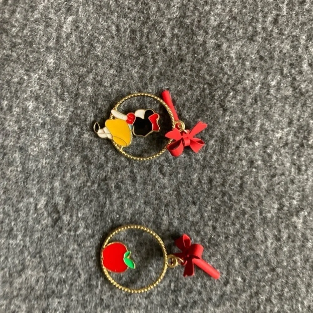 Princess Snow White‎ Fairy Tale Earrings – Gold Apple & Silhouette Asymmetrical